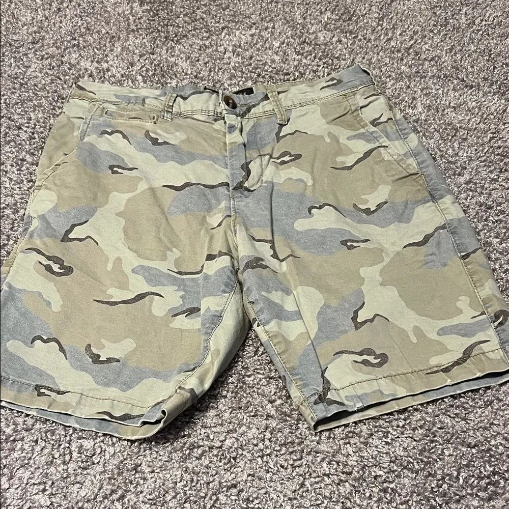 Men's American Eagle Camouflage Shorts